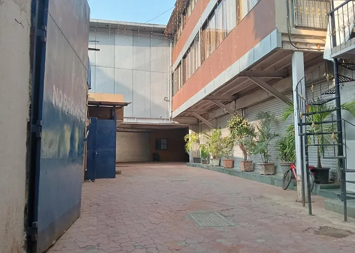 Hotel Arts International Mumbai